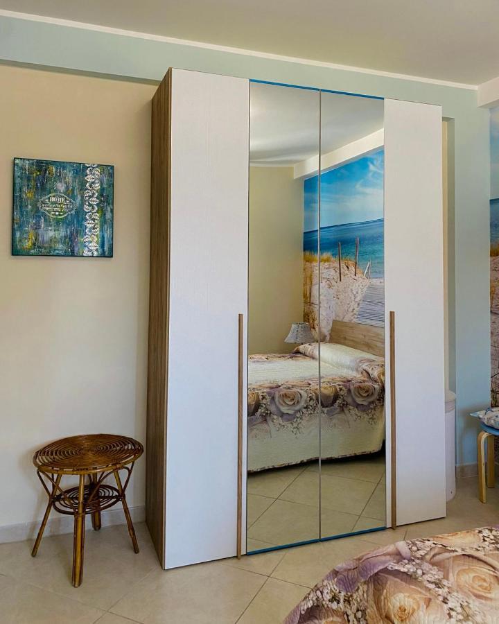I Due Delfini Apartment Taranto Exterior photo